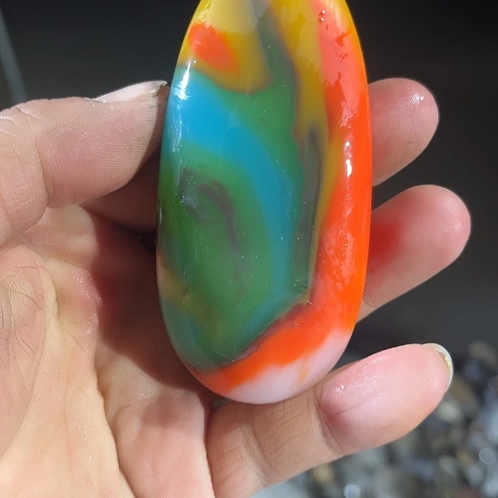 和田玉（糖玉）未镶嵌珠宝奇石