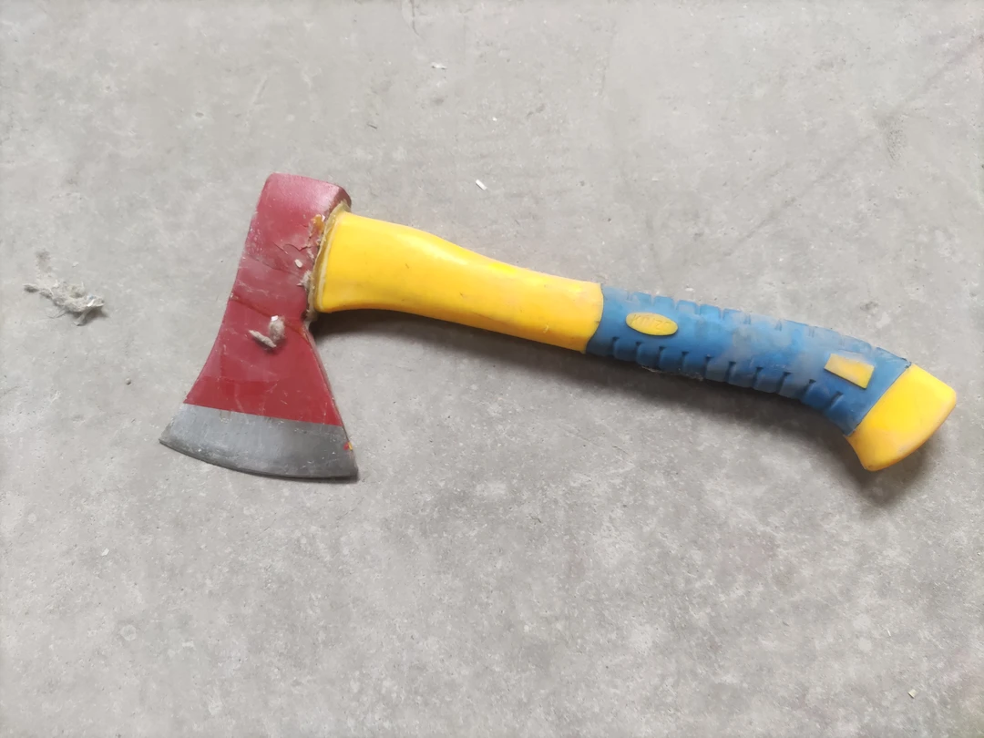 直播间黄把斧头一个