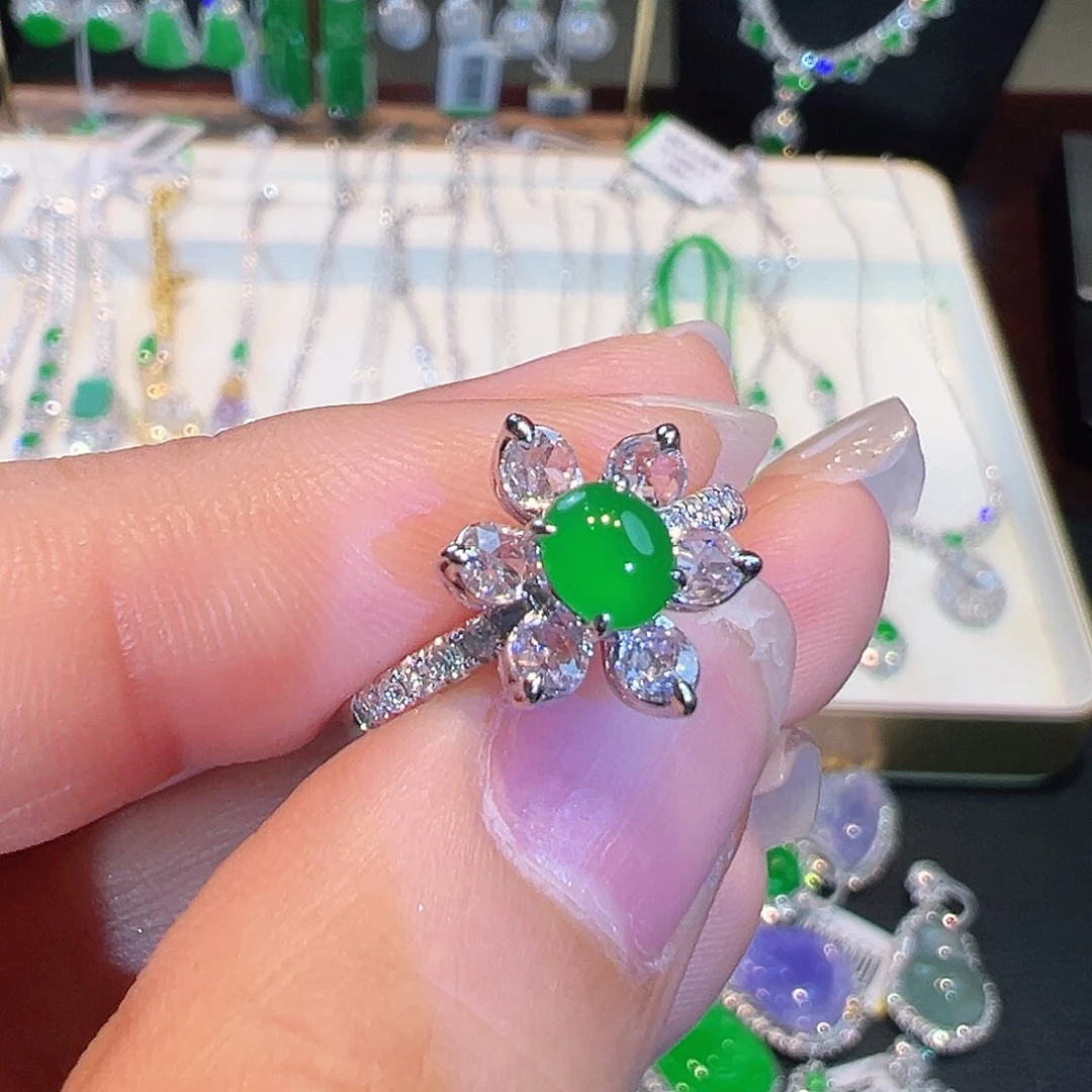 翡翠戒指18K金镶嵌