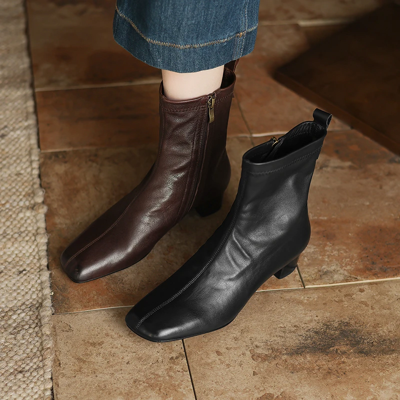 2025秋冬新款英伦风切尔西靴子粗跟复古百搭时尚真皮中跟棕色短靴