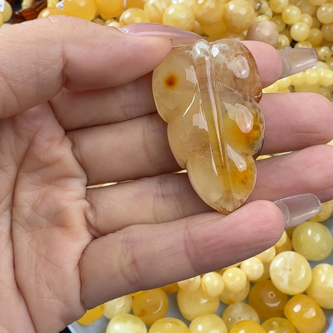琥珀未镶嵌珠宝奇石