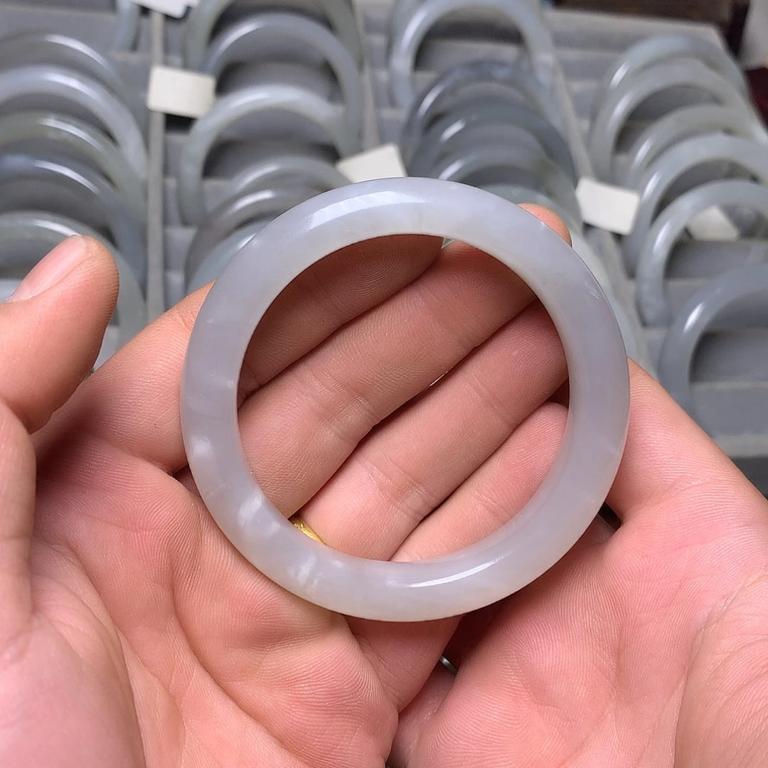 未镶嵌手镯和田玉好****?