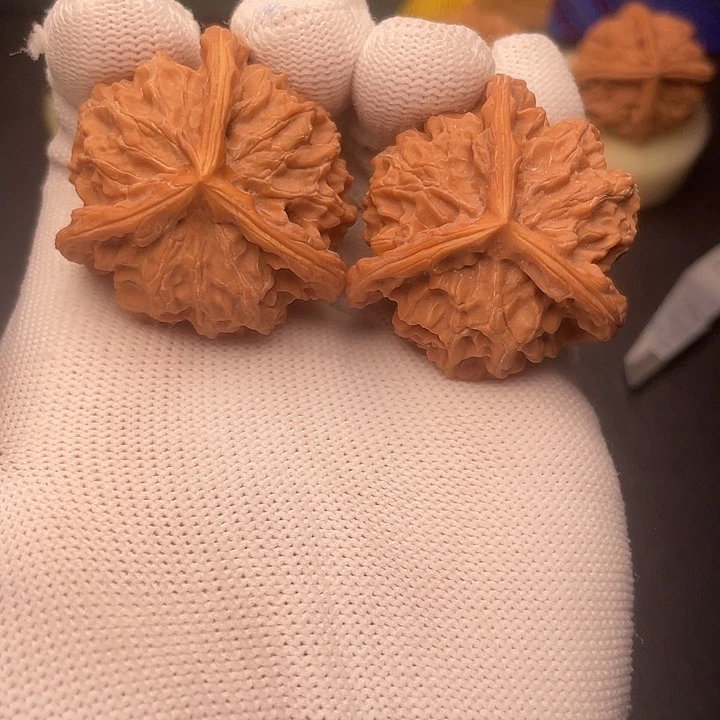 文玩核桃吊坠盘山