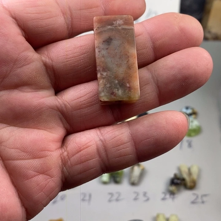 麒***6蛇纹石玉未镶嵌百搭配饰