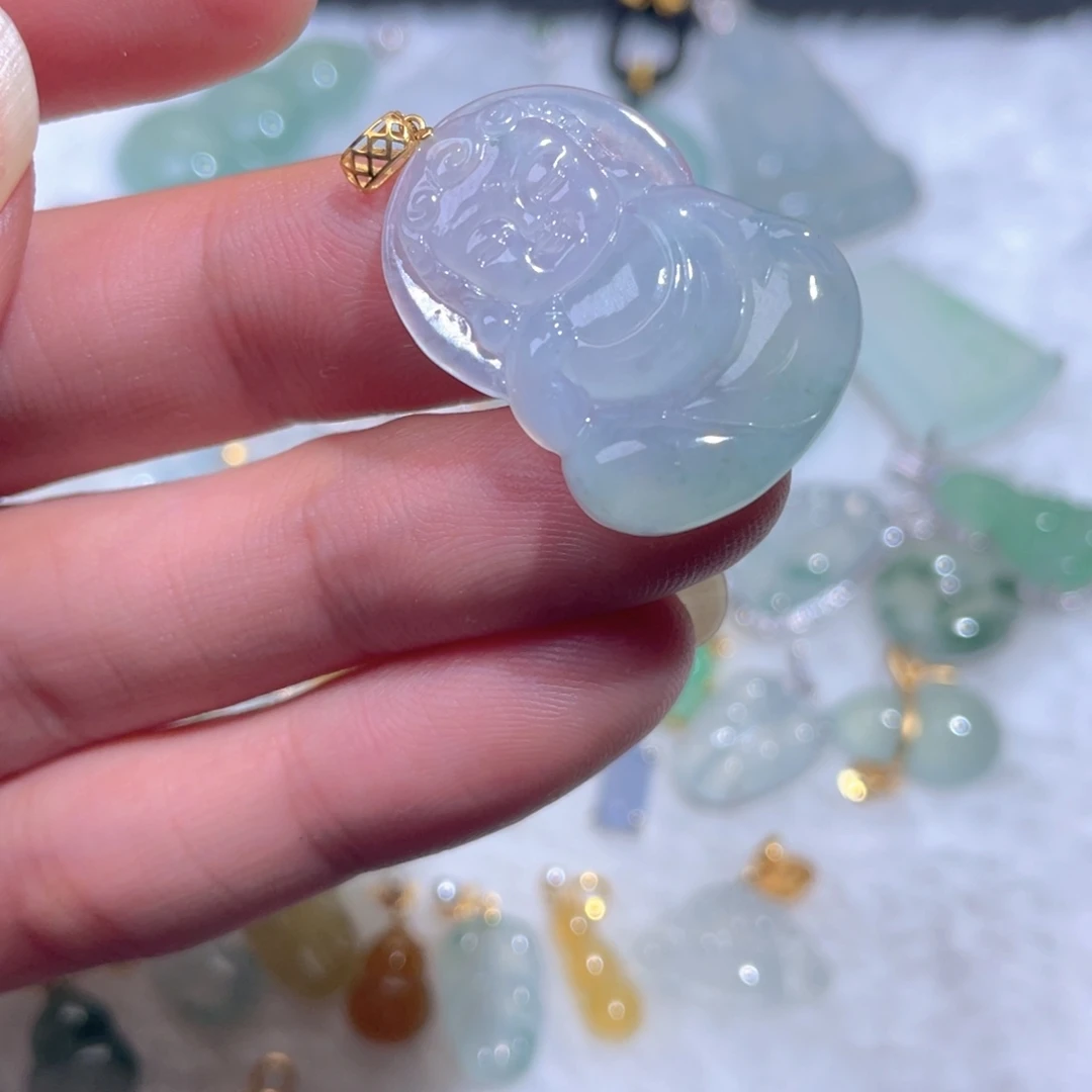 翡翠18K金镶嵌颈饰翡翠