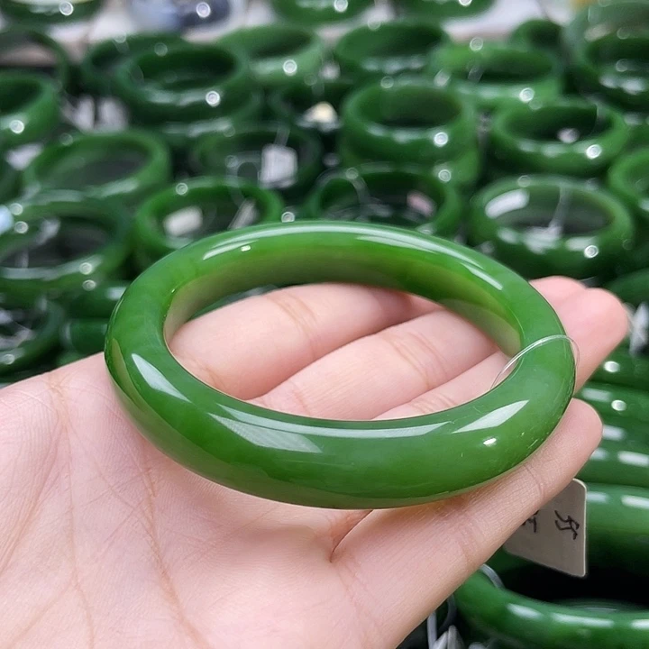 未镶嵌手镯和田玉（碧玉）