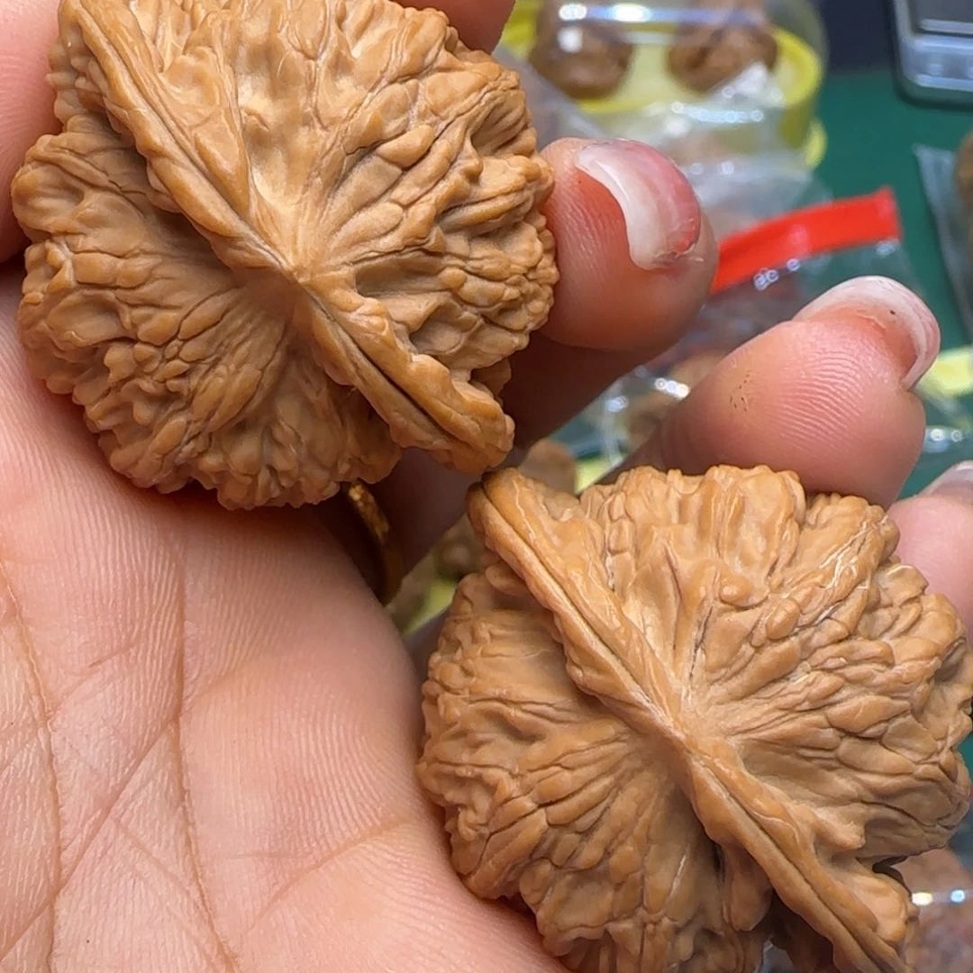 T***Q吊坠文玩核桃40赵闷全