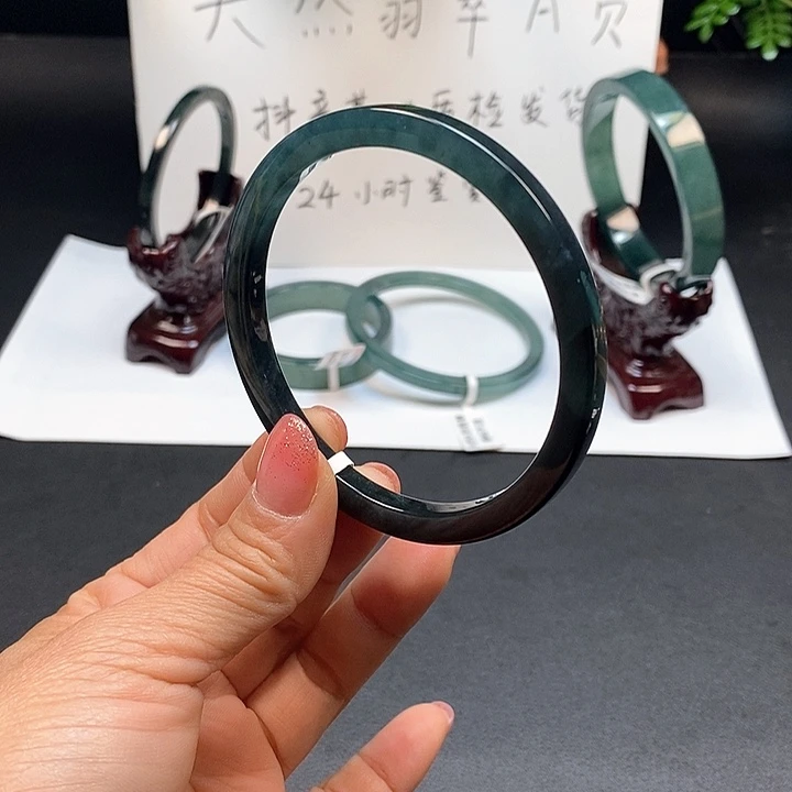 翡翠手镯未镶嵌黑*61尺寸