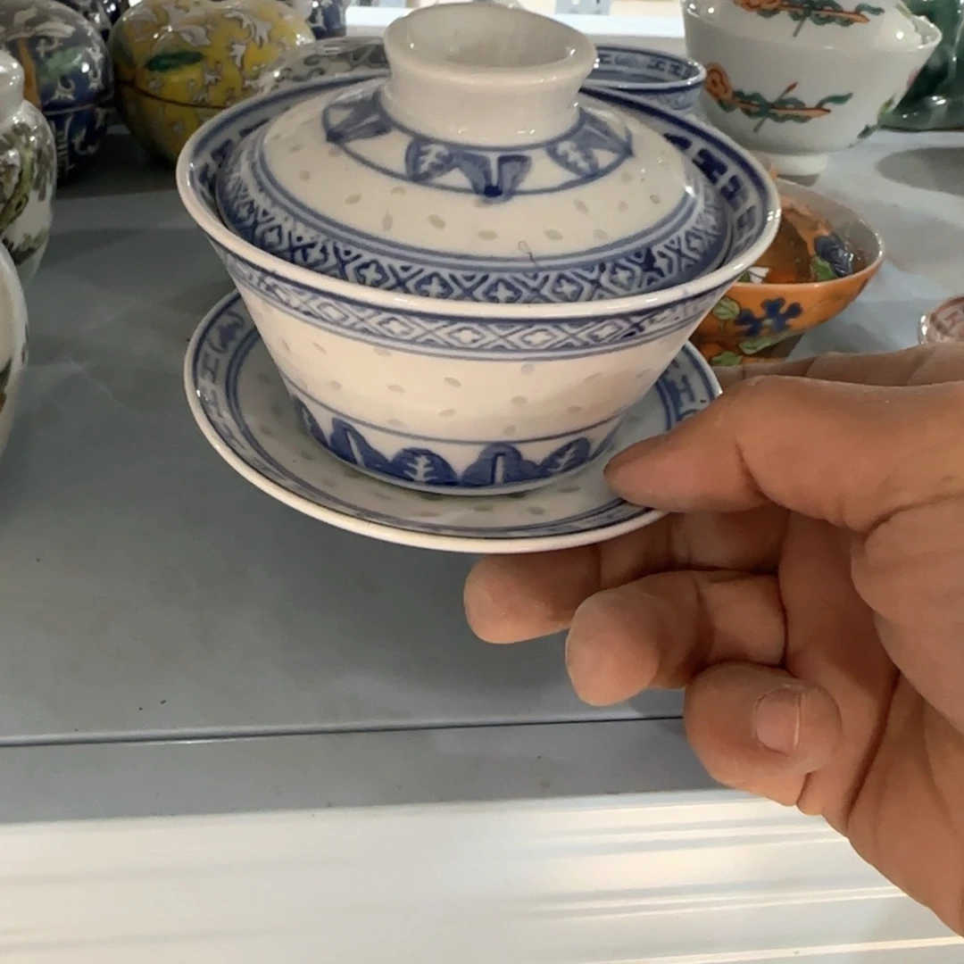 瓷片瓷器上还有两条长线上