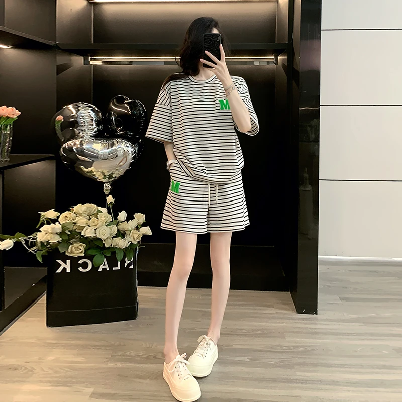 圆领百搭条纹短袖短裤夏季新款休闲运动套装女宽松减龄显瘦洋气潮