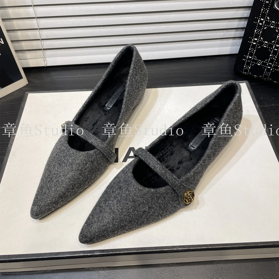 复古毛呢尖头山茶花玛丽珍鞋女加绒保暖浅口单鞋内增高晚晚鞋