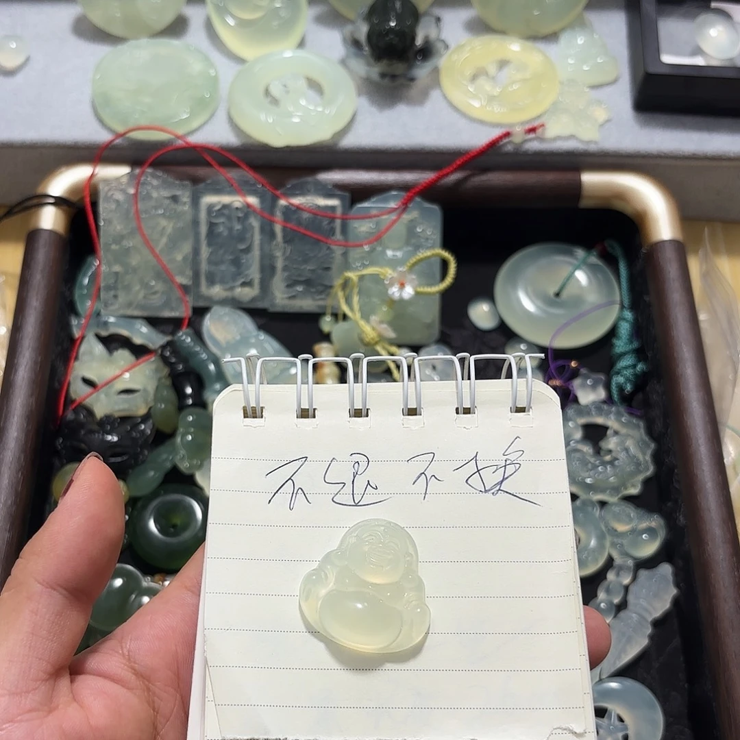 无***双未镶嵌蛇纹石玉颈饰