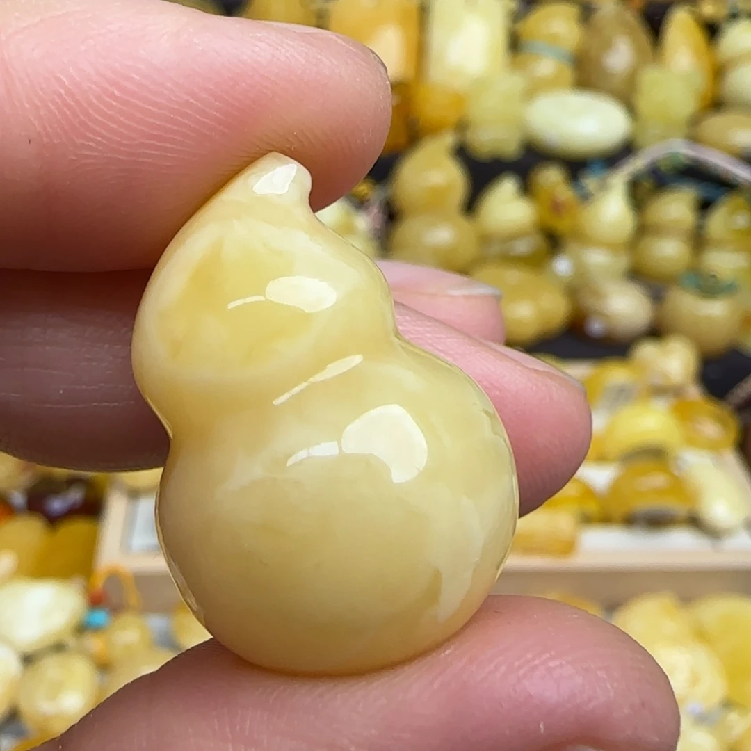 蜜蜡吊坠(不含链)未镶嵌给****?不退换天然蜜蜡葫芦