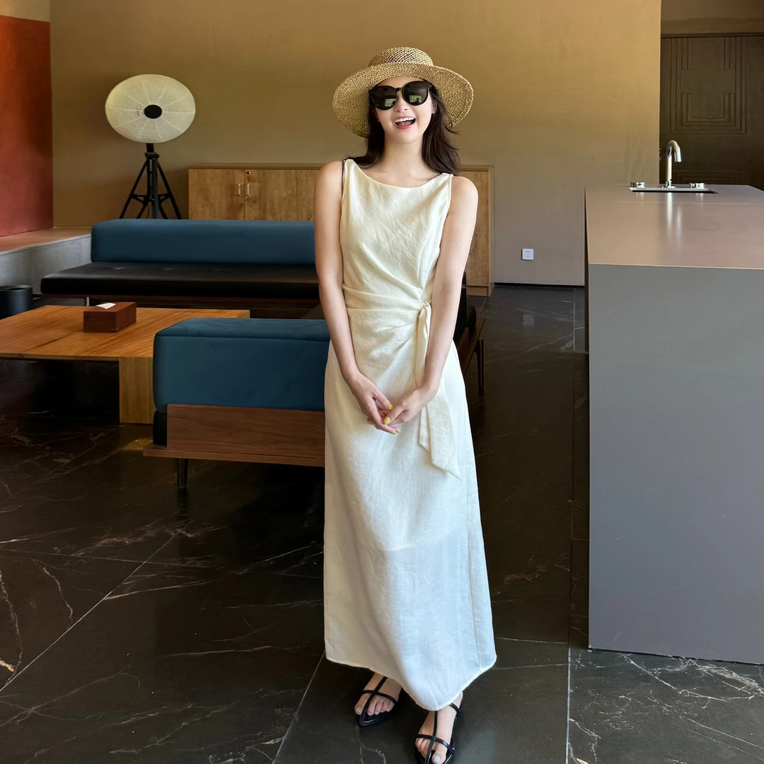 法式气质无袖背心吊带连衣裙子女夏季2025新款高级感收腰显瘦长裙