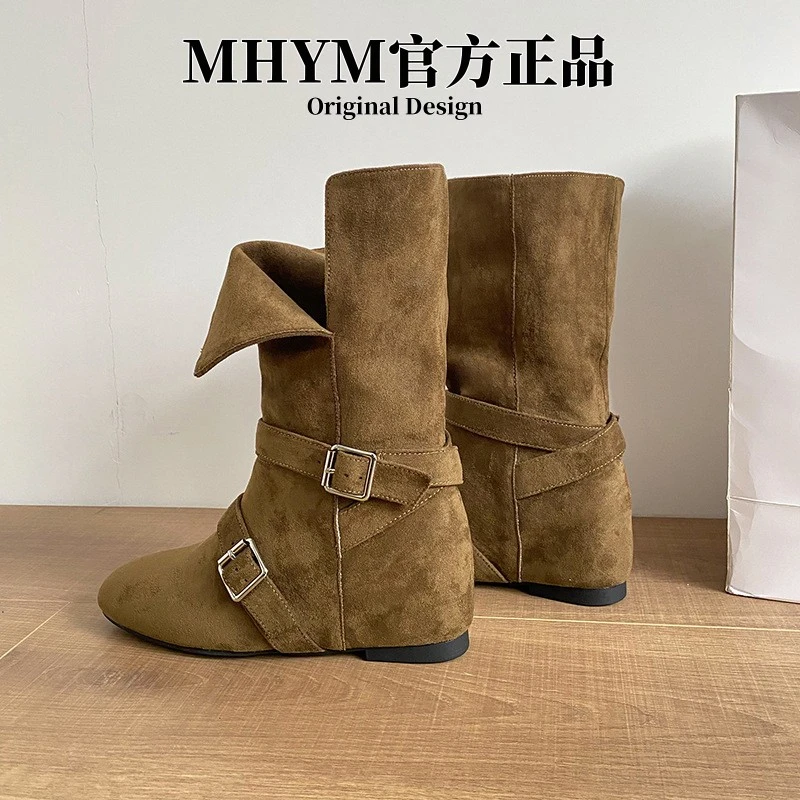 韩系绒面复古小方头两穿翻折粗跟皮带扣短筒靴女秋冬季马丁靴短靴