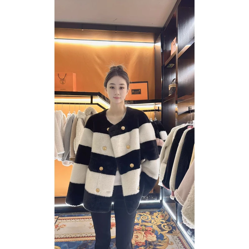 【编号合集049-189号】秋冬新款高端百搭时尚黑白设计师轻奢外套