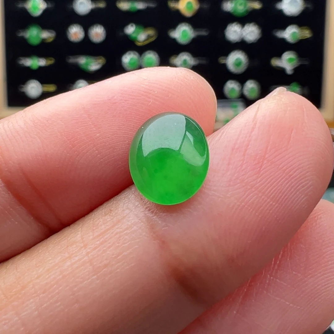 翡翠未镶嵌颈饰蛋