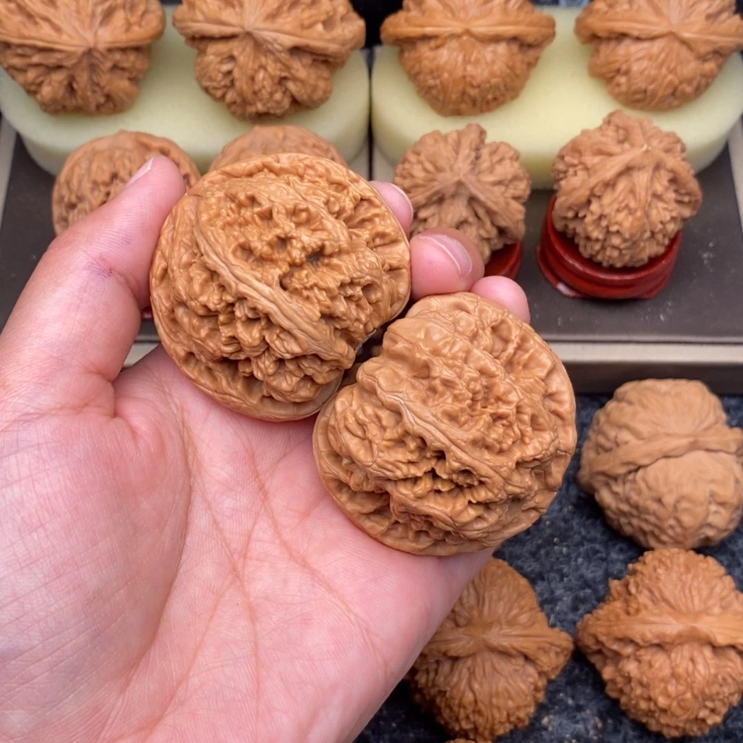 文玩核桃把件?**?精品大球筋45