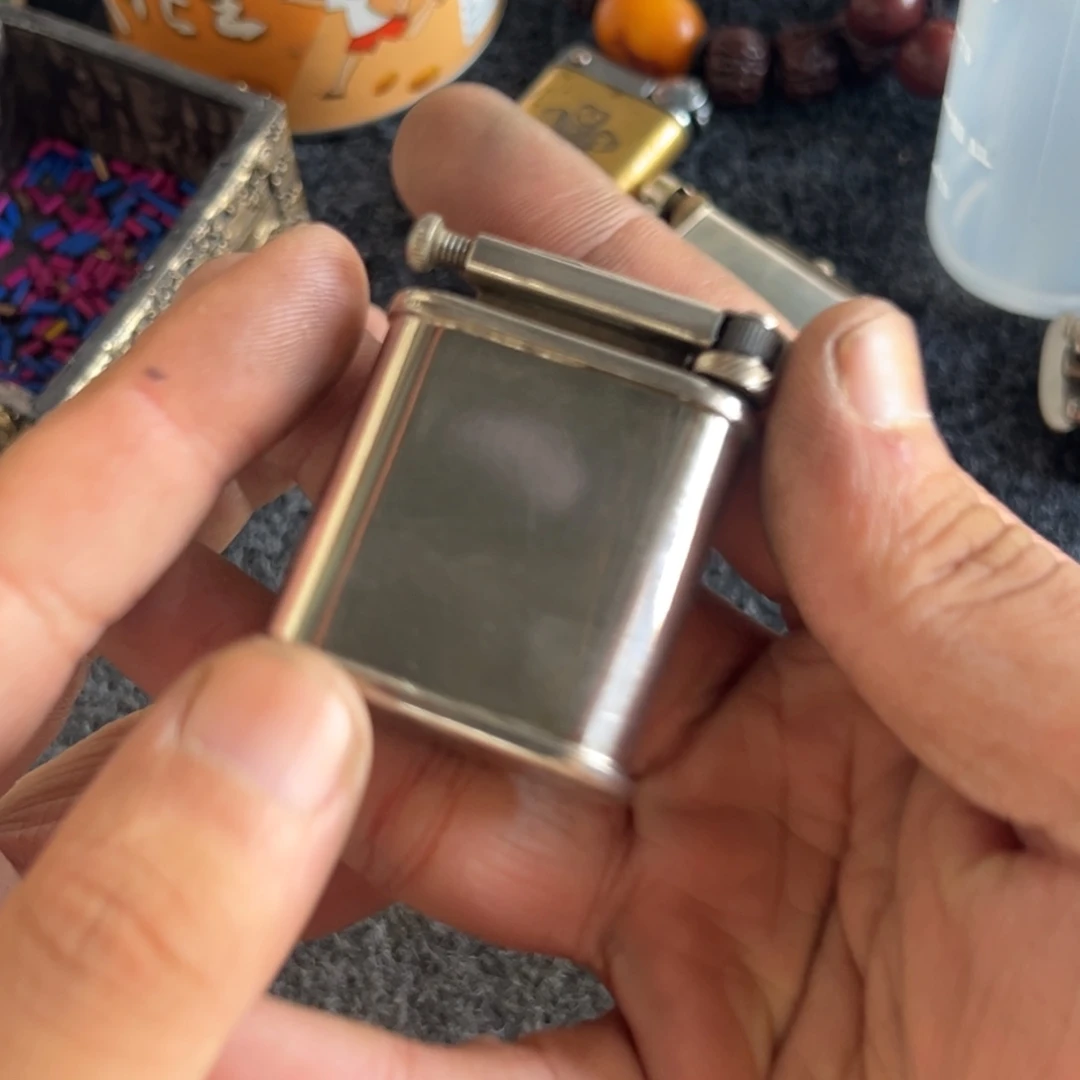 古董煤油打火机-贝尼