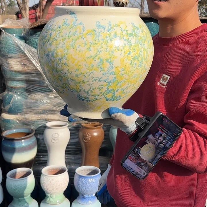 高度24厘米口18厘米