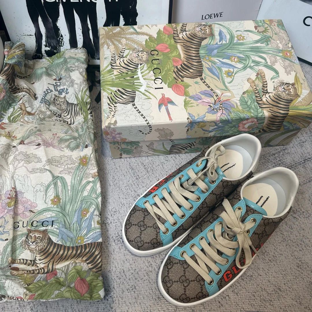 全新未使用 GUCCI/古驰 葡萄籽奢潮/虎年限定满印老花板鞋/36码