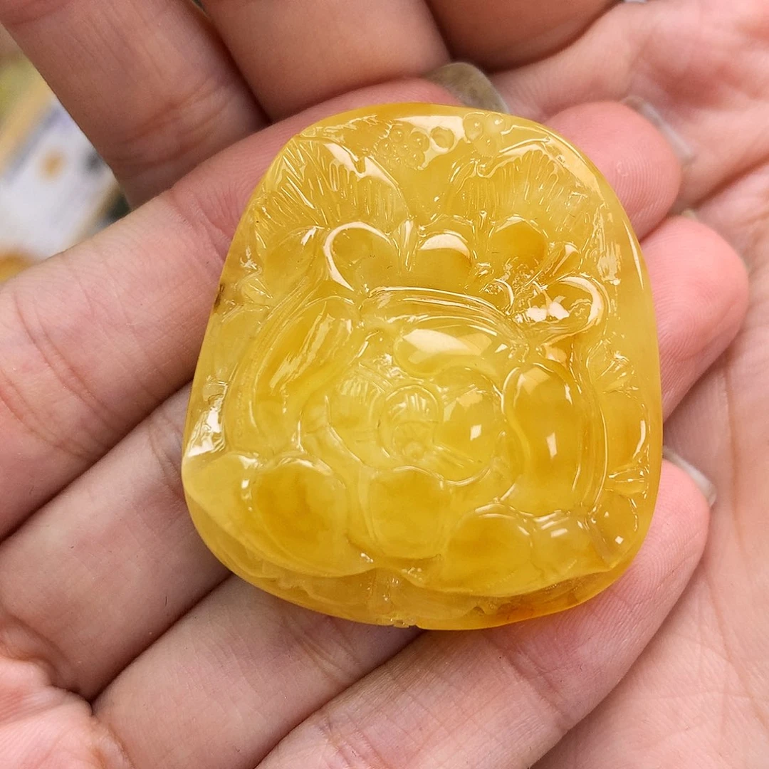未镶嵌琥珀珠宝奇石