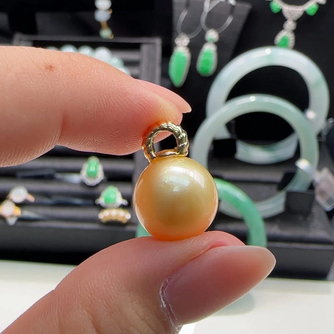 18K金镶嵌海水珍珠吊坠(不含链)