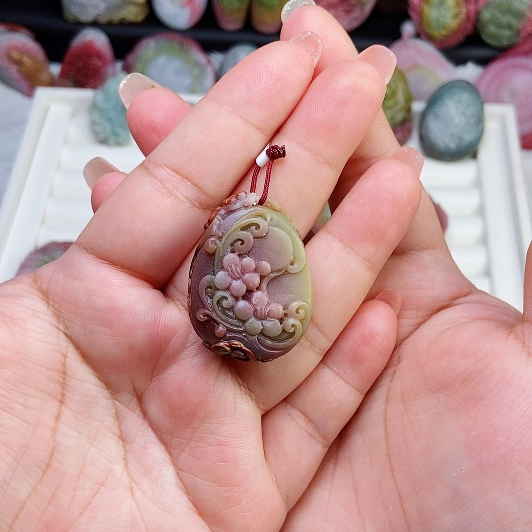 未镶嵌石英质玉（盐源）珠宝半成品