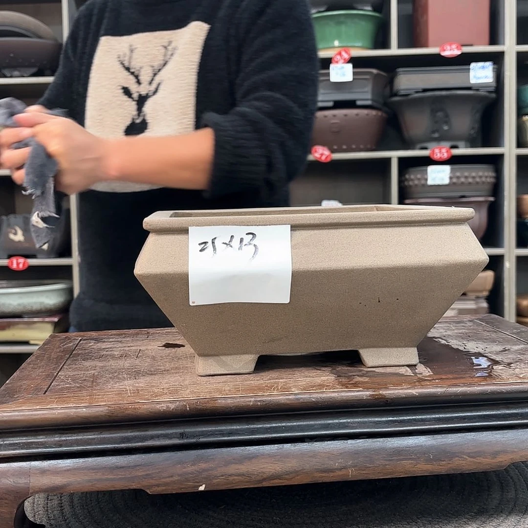 紫砂花盆紫砂的味道很好闻啊