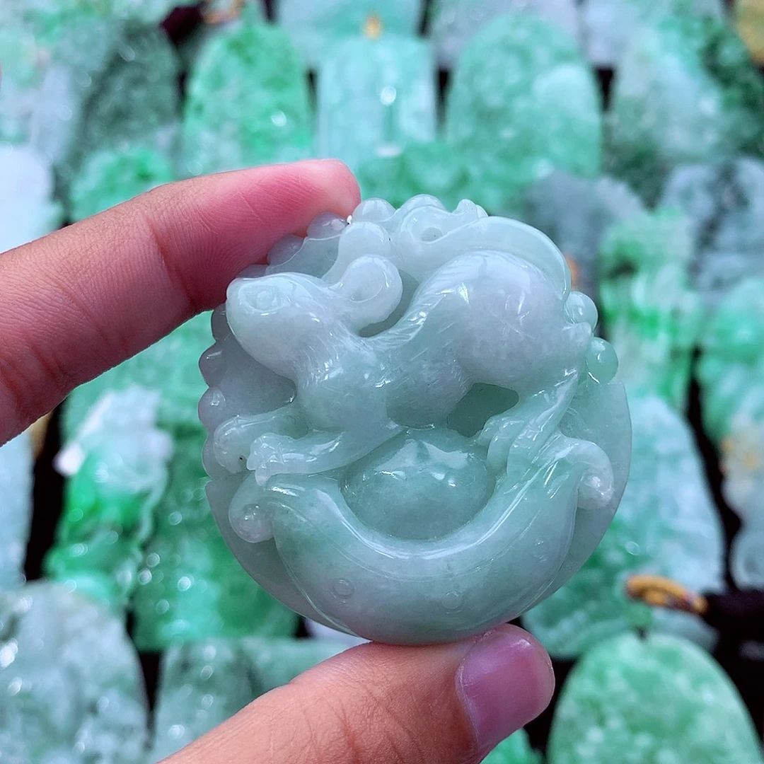 吊坠(不含链)未镶嵌翡翠