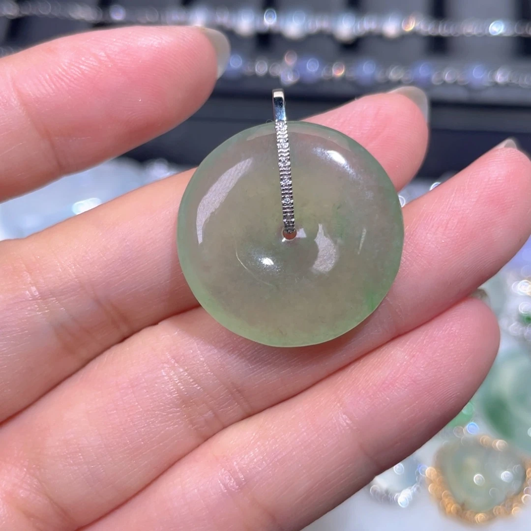 颈饰18K金镶嵌翡翠翡翠