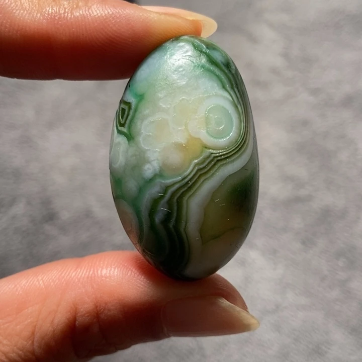 玛瑙/玉髓未镶嵌珠宝奇石