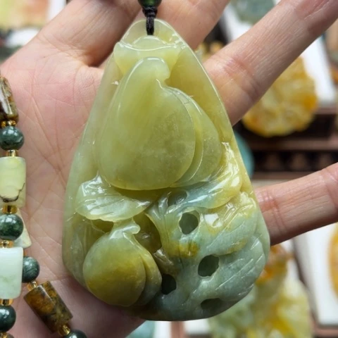 岫玉挂件未镶嵌挂件