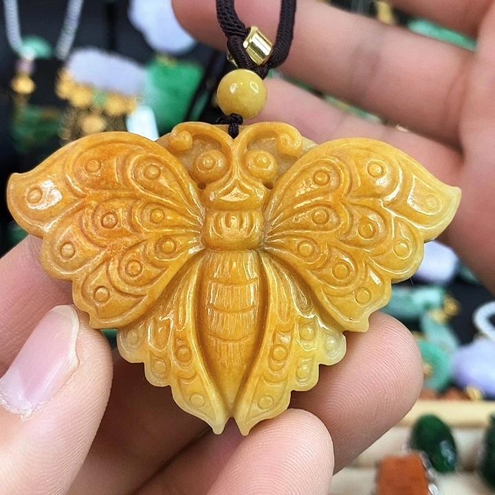 翡翠未镶嵌颈饰吊坠