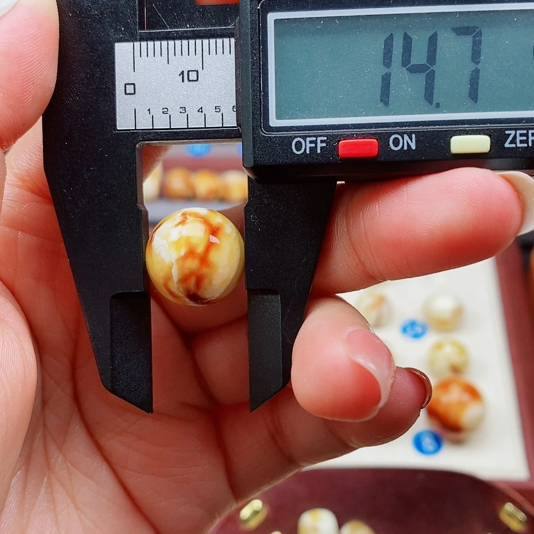 琥珀未镶嵌裸石蜜蜡