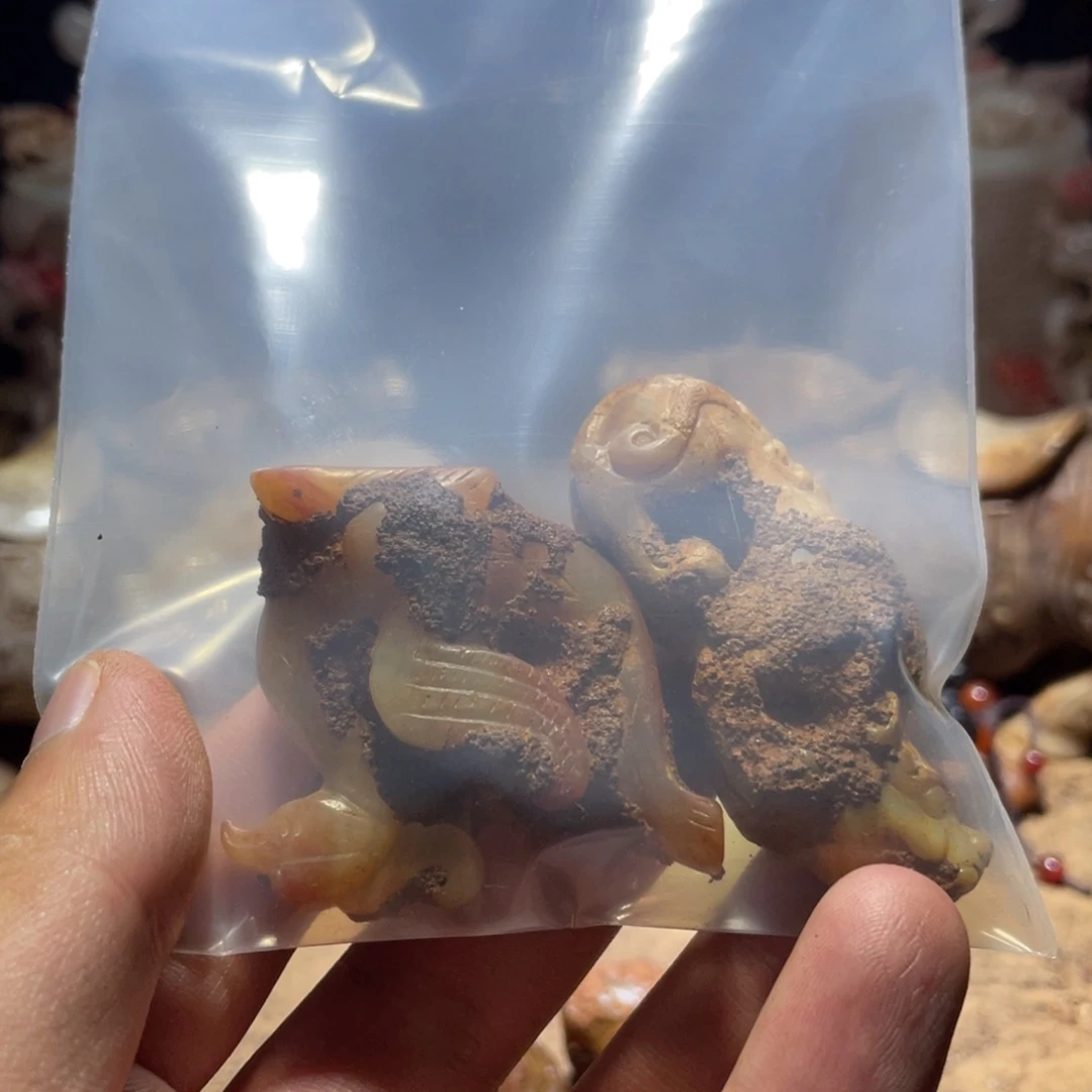 和田玉（糖玉）未镶嵌挂件奇**品