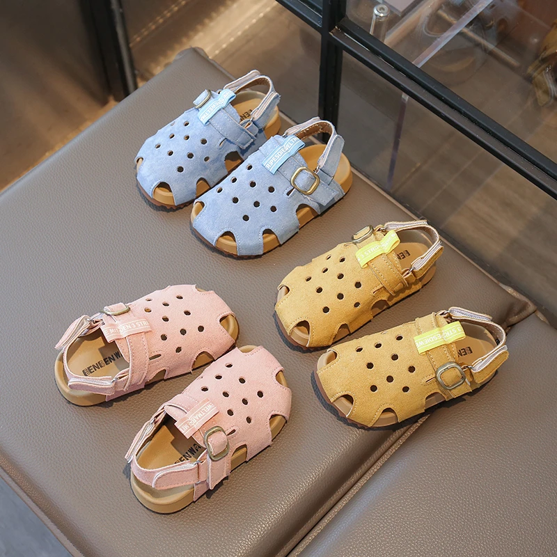 女童包头凉鞋2025新款夏季儿童勃肯凉拖鞋软底女孩洞洞鞋宝宝鞋子
