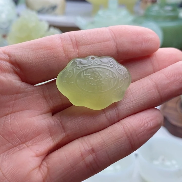 岫玉四大名玉挂件未镶嵌