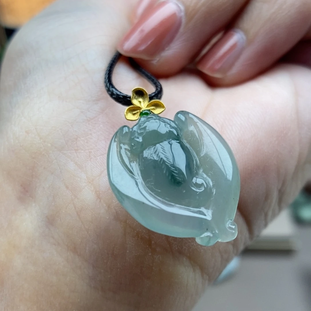 翡翠18K金镶嵌颈饰吊坠62