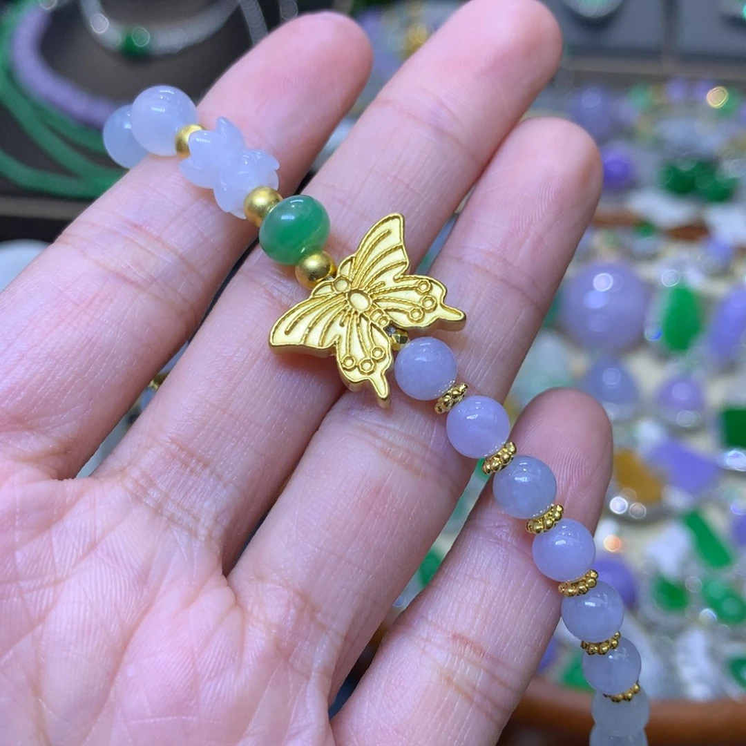 颈饰足金镶嵌翡翠