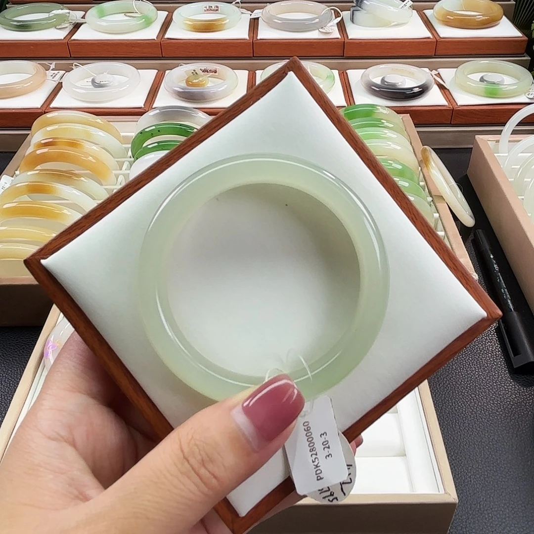 未镶嵌手镯和田玉52