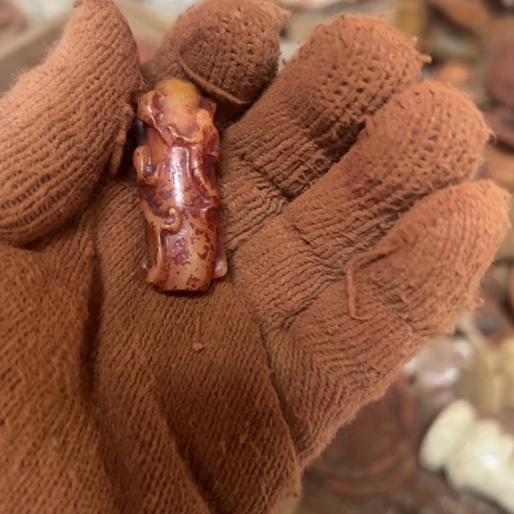 今***你和田玉未镶嵌挂件