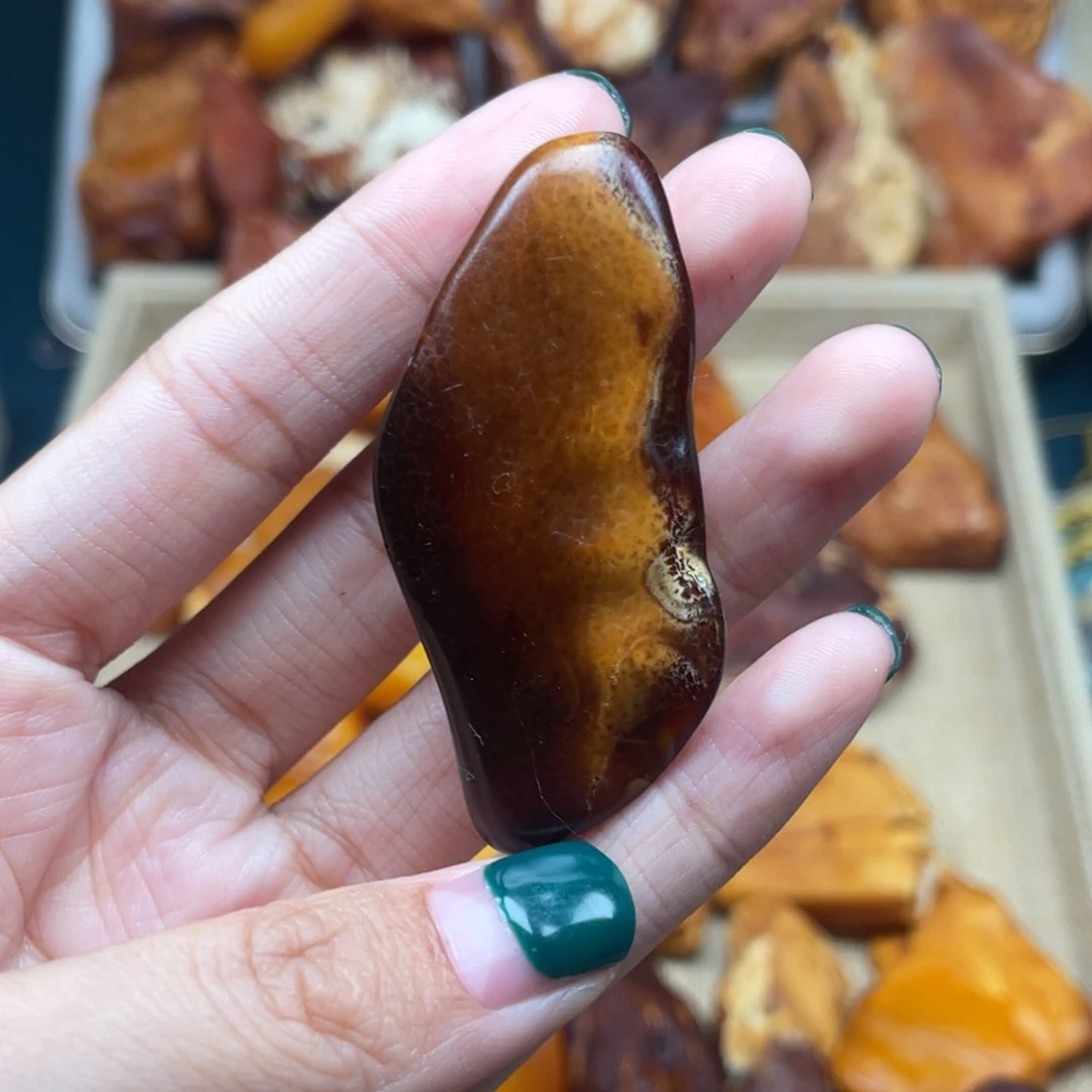 琥珀未镶嵌珠宝奇石