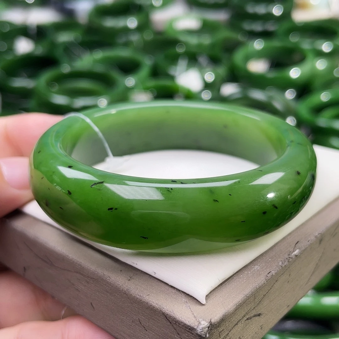 未镶嵌手镯和田玉（碧玉）