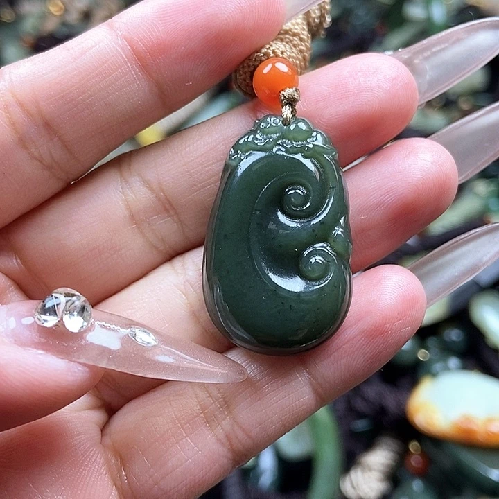 和田玉颈饰未镶嵌