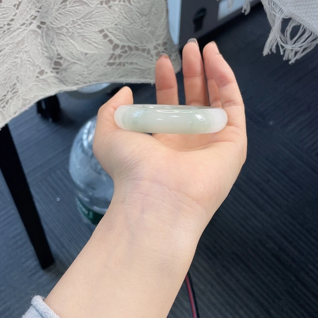 石英质玉未镶嵌手镯030