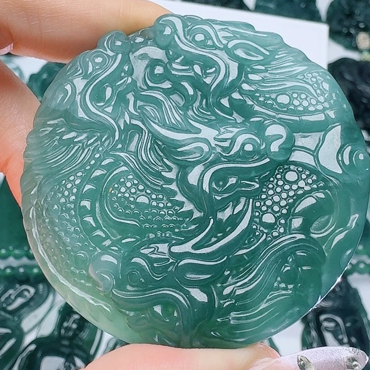 翡翠未镶嵌颈饰天然的A货翡翠多样性发其一