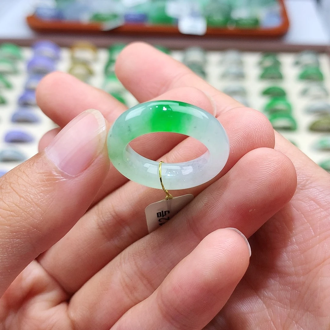 翡翠戒指未镶嵌11-12号