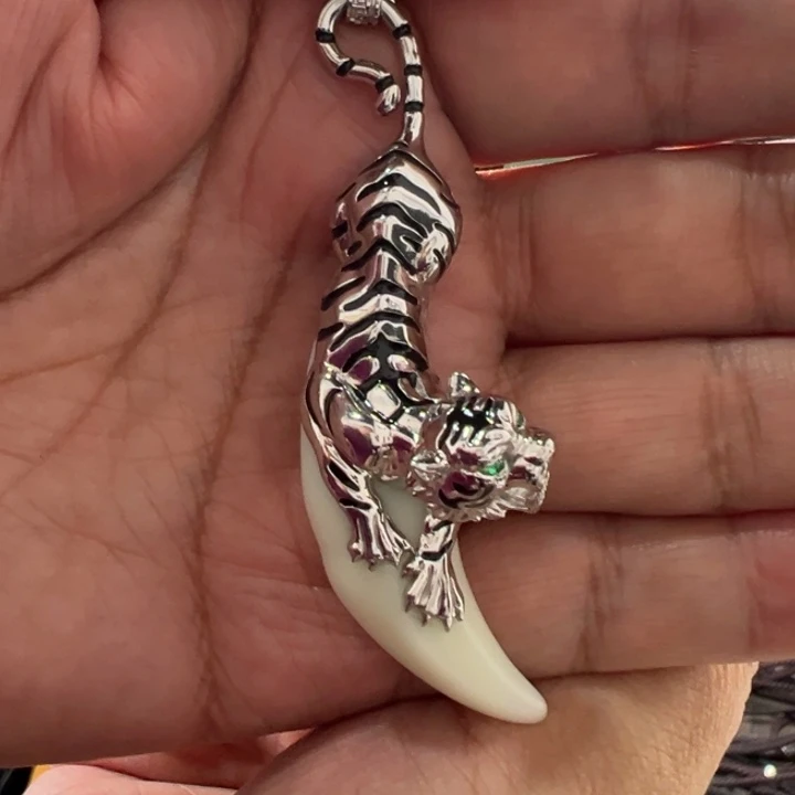 银S925镶嵌和田玉挂件