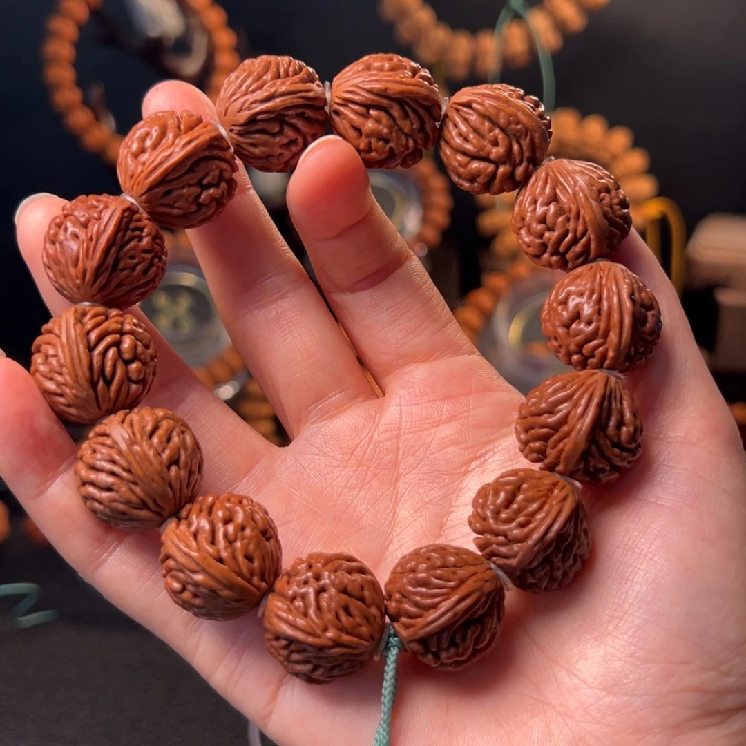 【闪购商品】桃核吊坠21刺龙元宝